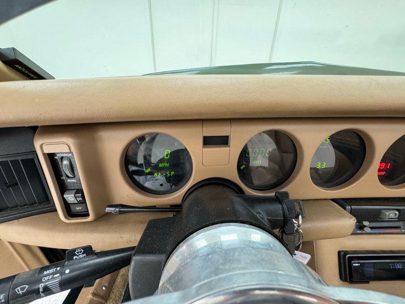 Pontiac-Firebird-1992-Dark-Jade-Green-Meta-Tan-11