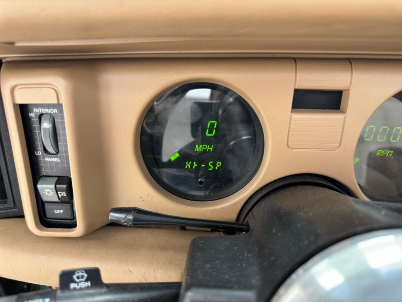 Pontiac-Firebird-1992-Dark-Jade-Green-Meta-Tan-13