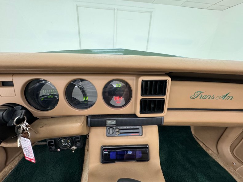 Pontiac-Firebird-1992-Dark-Jade-Green-Meta-Tan-14