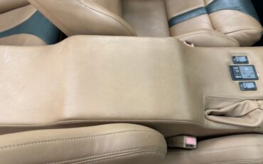 Pontiac-Firebird-1992-Dark-Jade-Green-Meta-Tan-8