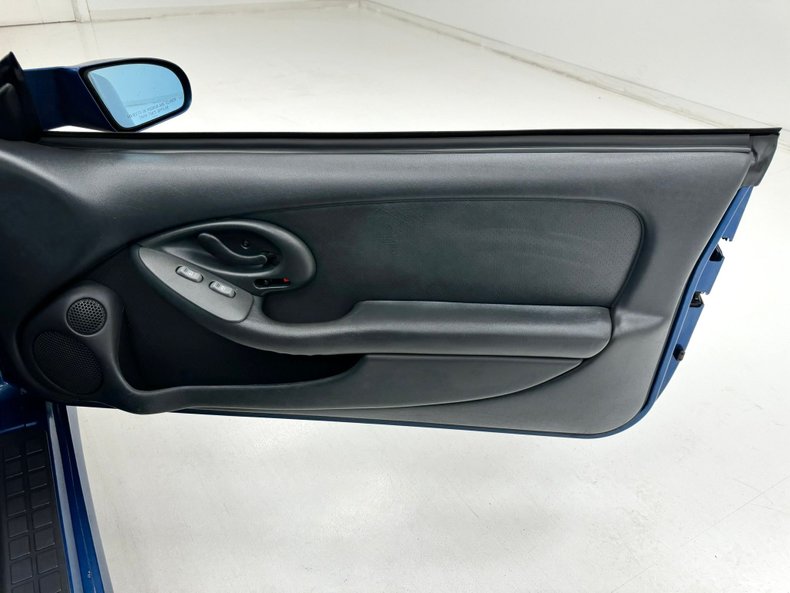 Pontiac-Firebird-1994-Quasar-Blue-Ebony-37