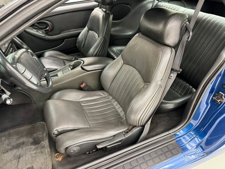 Pontiac-Firebird-1994-Quasar-Blue-Ebony-38