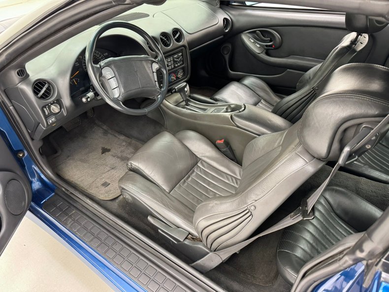 Pontiac-Firebird-1994-Quasar-Blue-Ebony-4