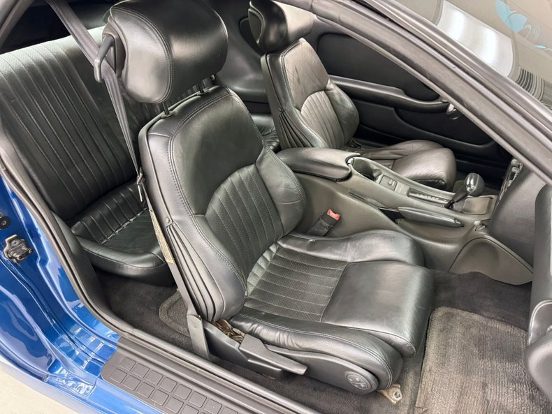 Pontiac-Firebird-1994-Quasar-Blue-Ebony-40