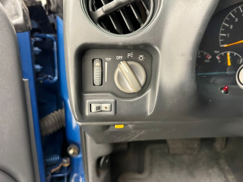 Pontiac-Firebird-1994-Quasar-Blue-Ebony-45