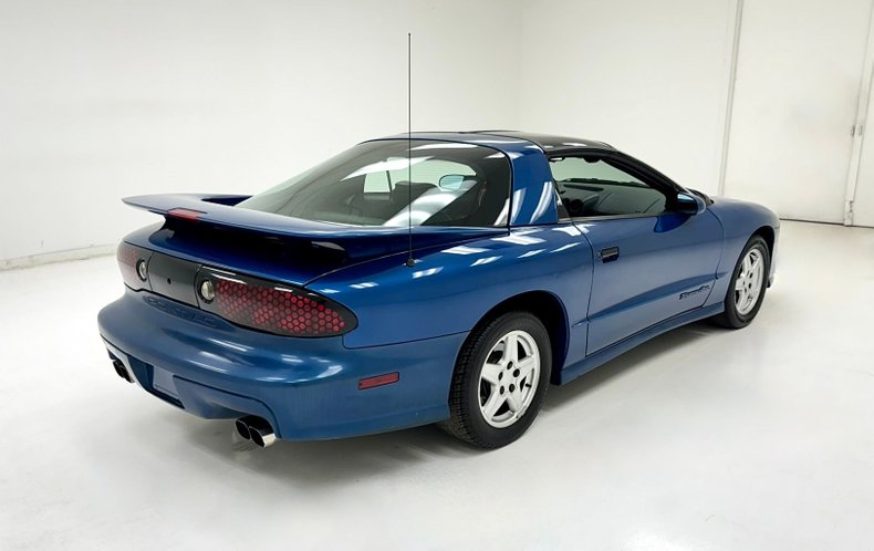 Pontiac-Firebird-1994-Quasar-Blue-Ebony-5