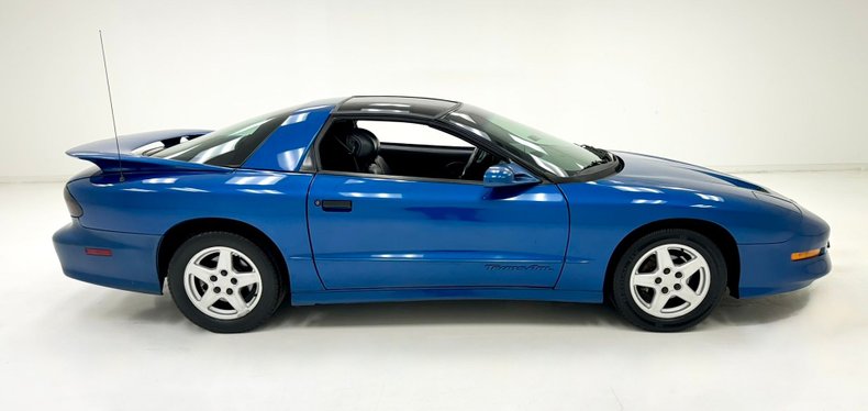 Pontiac-Firebird-1994-Quasar-Blue-Ebony-6