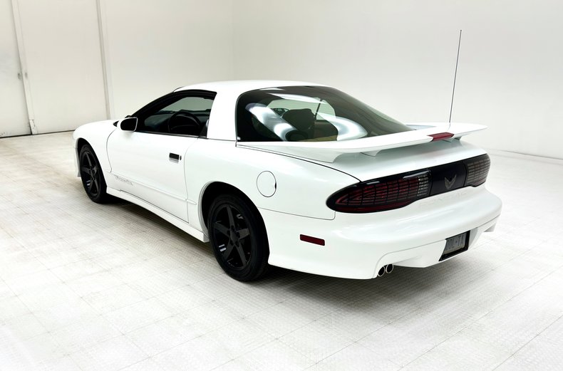 Pontiac-Firebird-1994-White-Tan-1