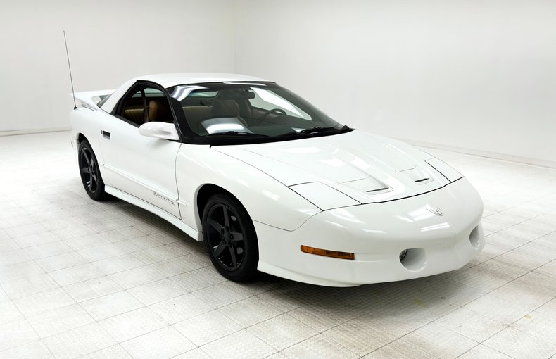 Pontiac-Firebird-1994-White-Tan-13
