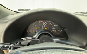 Pontiac-Firebird-1994-White-Tan-39