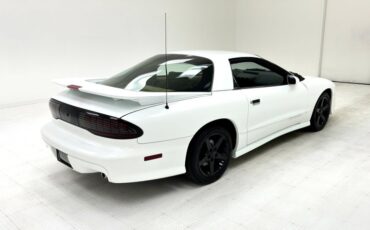 Pontiac-Firebird-1994-White-Tan-4