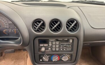 Pontiac-Firebird-1994-White-Tan-41