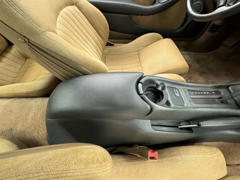 Pontiac-Firebird-1994-White-Tan-44