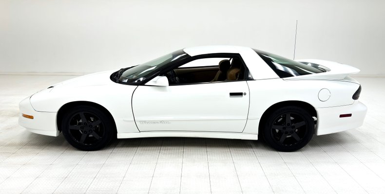 Pontiac-Firebird-1994-White-Tan