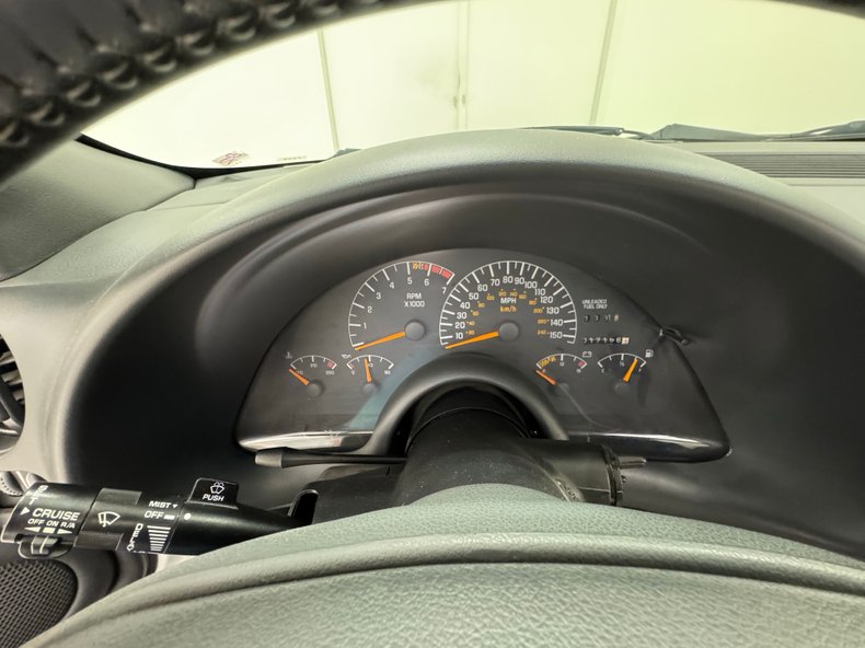 Pontiac-Firebird-1994-White-White-36