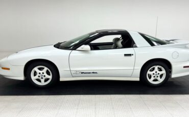 Pontiac-Firebird-1994-White-White