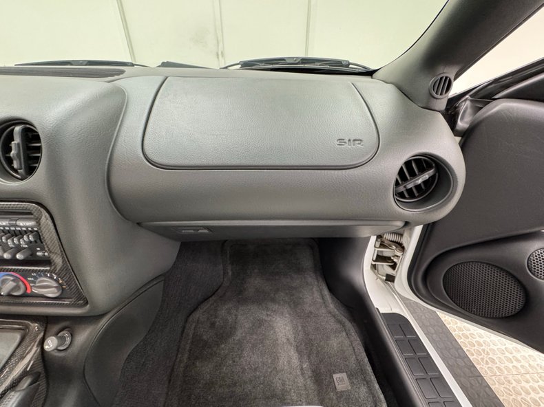 Pontiac-Firebird-1994-White-White-39