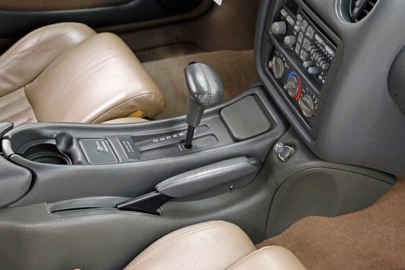 Pontiac-Firebird-1995-Medium-Teal-Blue-Met-Beige-20