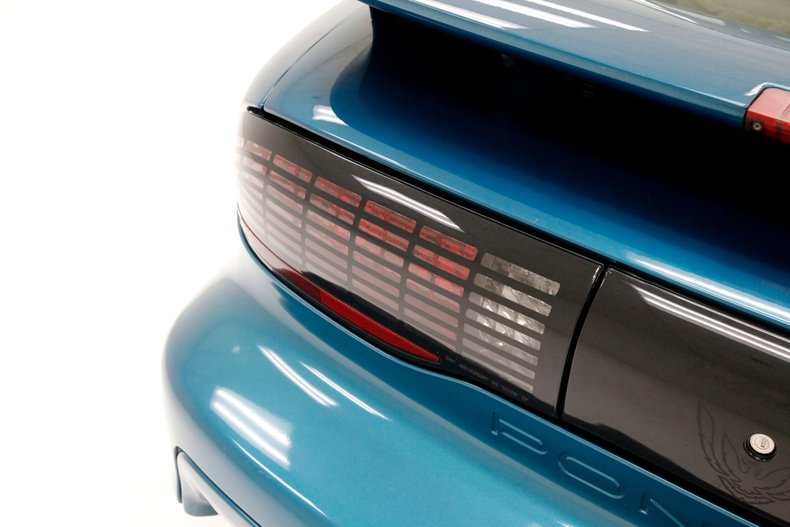 Pontiac-Firebird-1995-Medium-Teal-Blue-Met-Beige-33