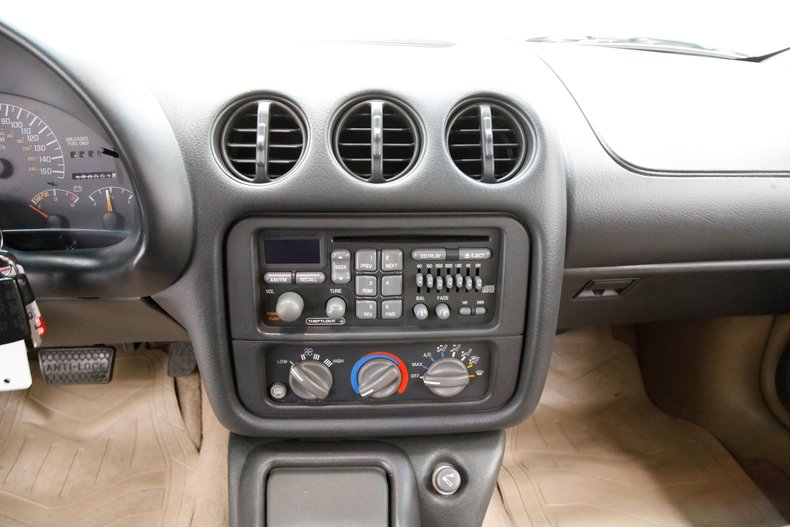 Pontiac-Firebird-1995-Medium-Teal-Blue-Met-Beige-36