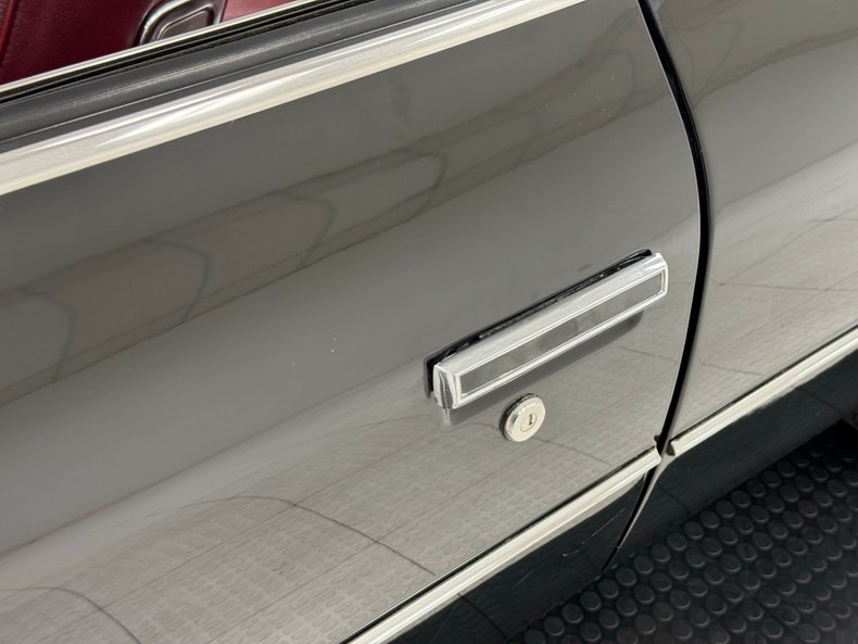 Pontiac-Grandville-1973-Starlight-Black-Oxblood-11