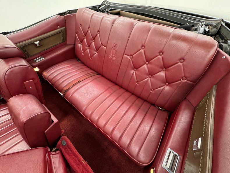 Pontiac-Grandville-1973-Starlight-Black-Oxblood-13