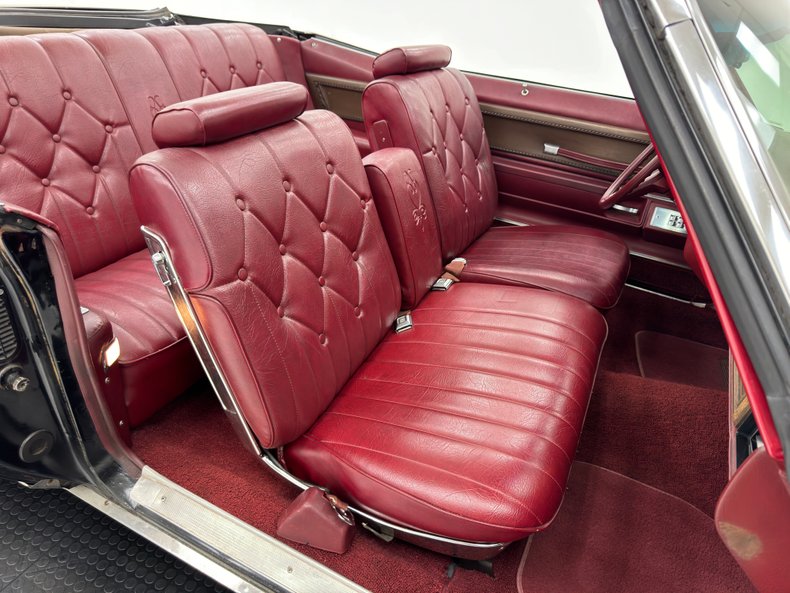 Pontiac-Grandville-1973-Starlight-Black-Oxblood-14