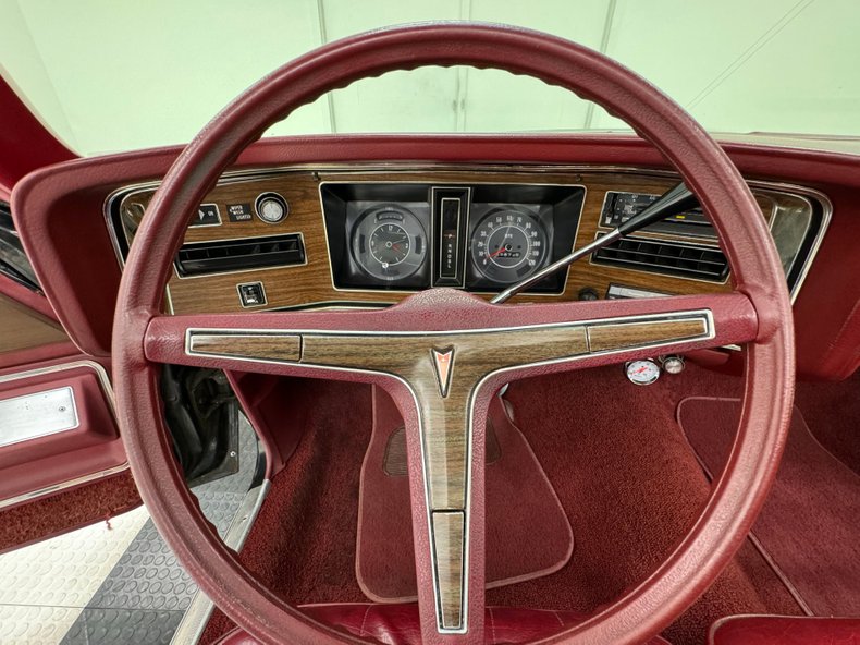 Pontiac-Grandville-1973-Starlight-Black-Oxblood-17