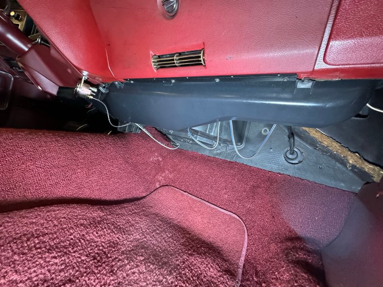 Pontiac-Grandville-1973-Starlight-Black-Oxblood-30