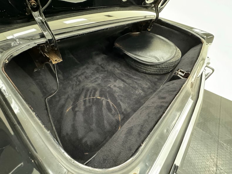 Pontiac-Grandville-1973-Starlight-Black-Oxblood-33