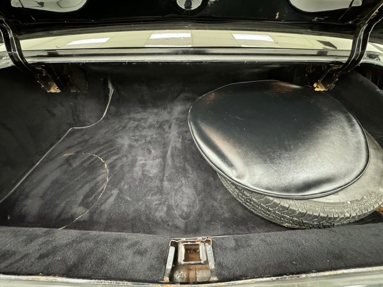 Pontiac-Grandville-1973-Starlight-Black-Oxblood-34