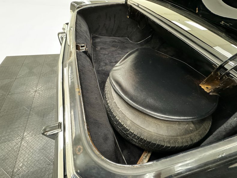 Pontiac-Grandville-1973-Starlight-Black-Oxblood-35