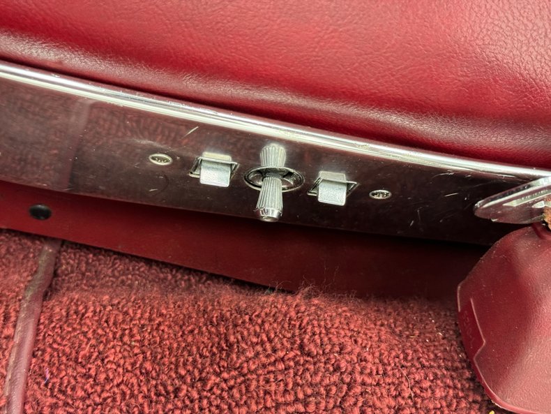 Pontiac-Grandville-1973-Starlight-Black-Oxblood-40