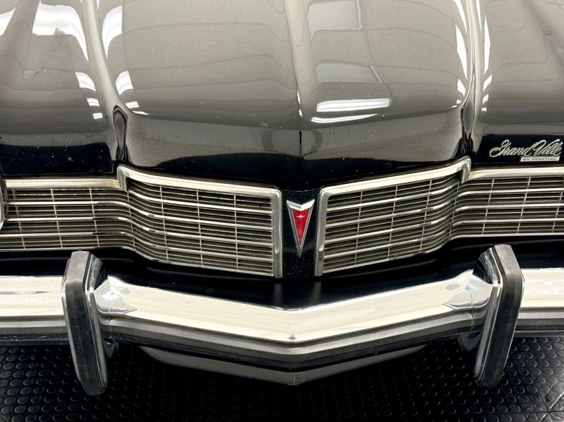 Pontiac-Grandville-1973-Starlight-Black-Oxblood-7