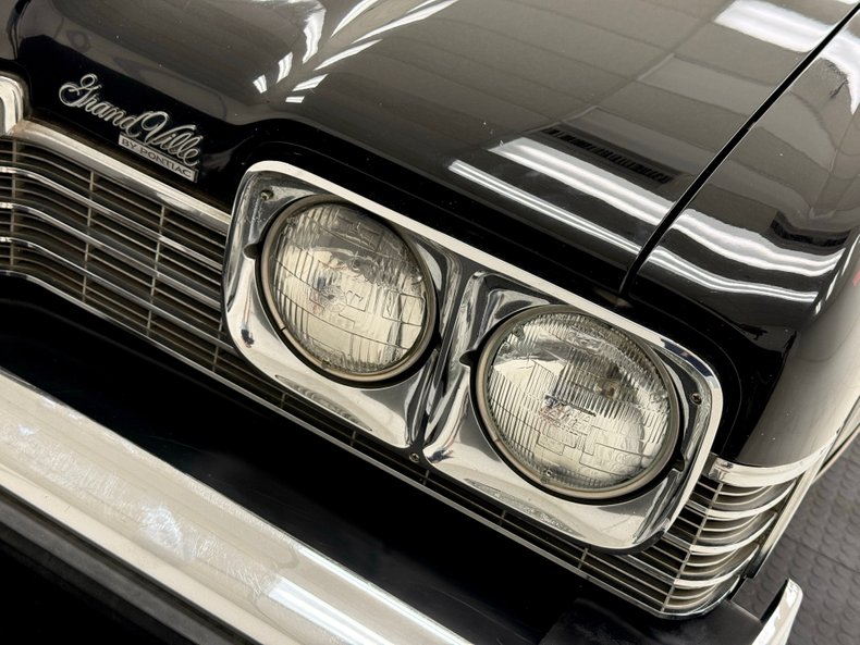 Pontiac-Grandville-1973-Starlight-Black-Oxblood-8