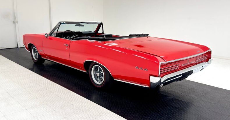 Pontiac-Gto-1966-Montero-Red-Black-11