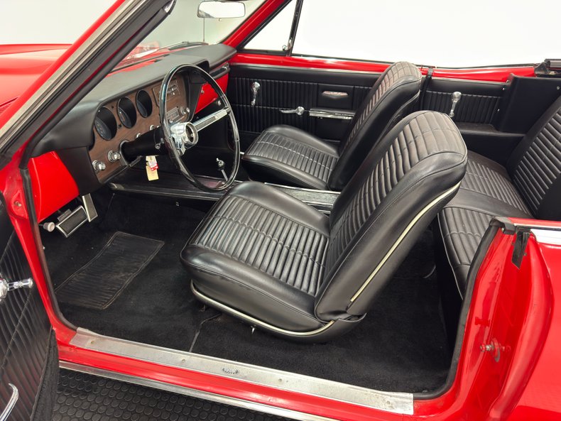 Pontiac-Gto-1966-Montero-Red-Black-42