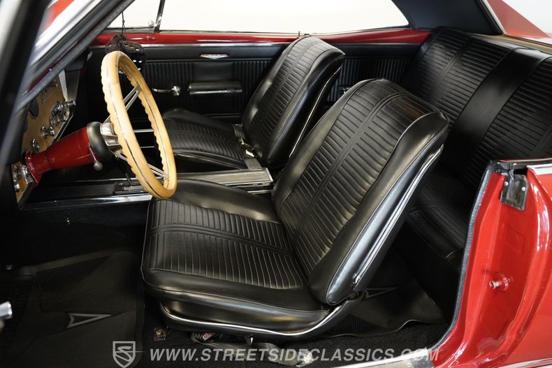 Pontiac-Gto-1966-Montero-Red-Black-43