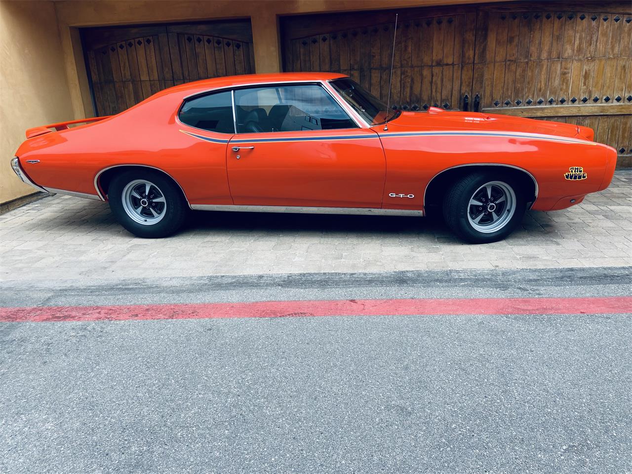 Pontiac-Gto-1969-Carousel-Red-Black-1