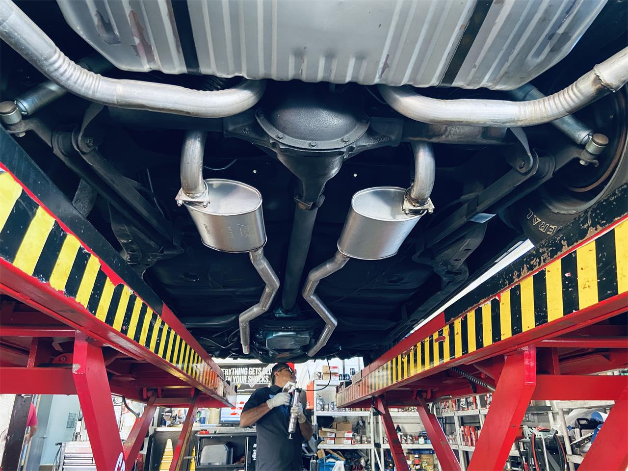 Pontiac-Gto-1969-Carousel-Red-Black-10