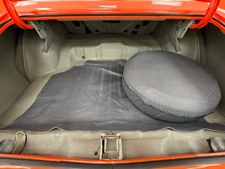 Pontiac-Gto-1969-Carousel-Red-Black-11