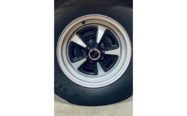 Pontiac-Gto-1969-Carousel-Red-Black-11