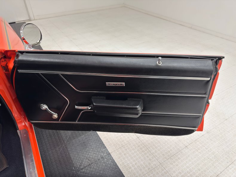 Pontiac-Gto-1969-Carousel-Red-Black-14