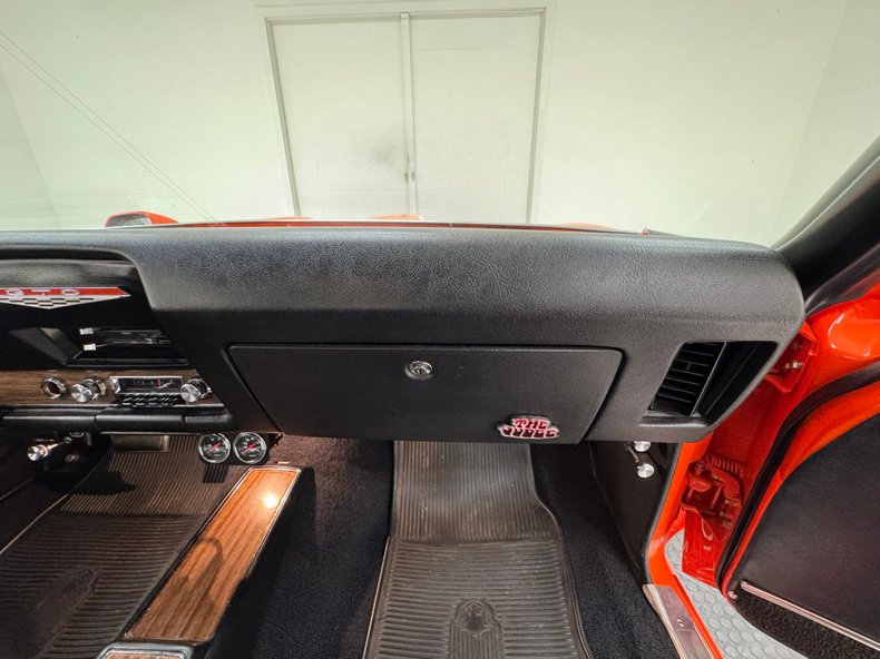 Pontiac-Gto-1969-Carousel-Red-Black-25