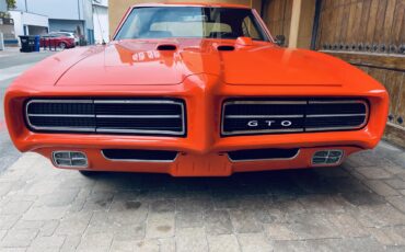Pontiac-Gto-1969-Carousel-Red-Black