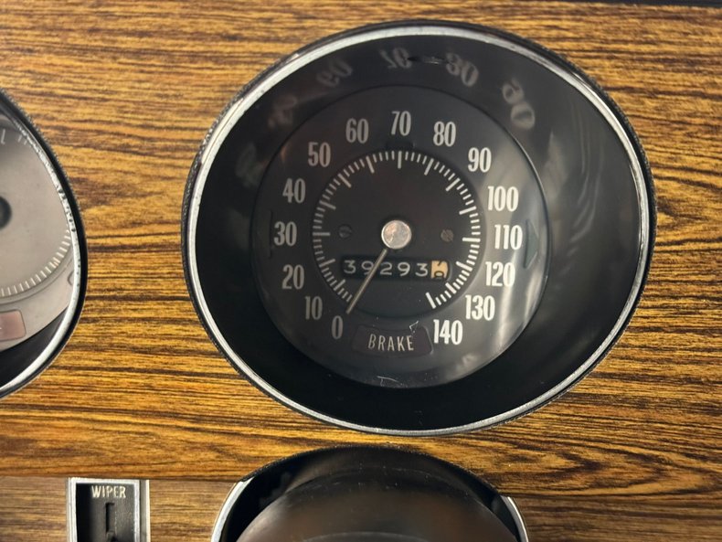 Pontiac-Gto-1970-Cardinal-Red-Black-10