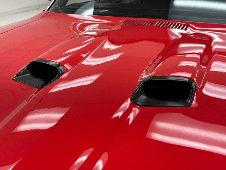 Pontiac-Gto-1970-Cardinal-Red-Black-12