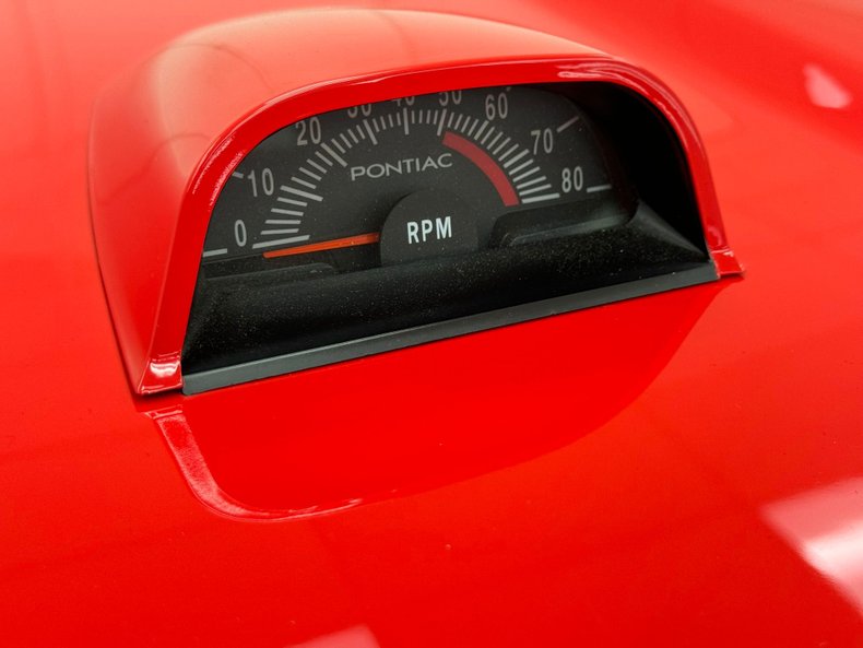 Pontiac-Gto-1970-Cardinal-Red-Black-13