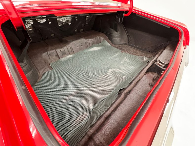 Pontiac-Gto-1970-Cardinal-Red-Black-30