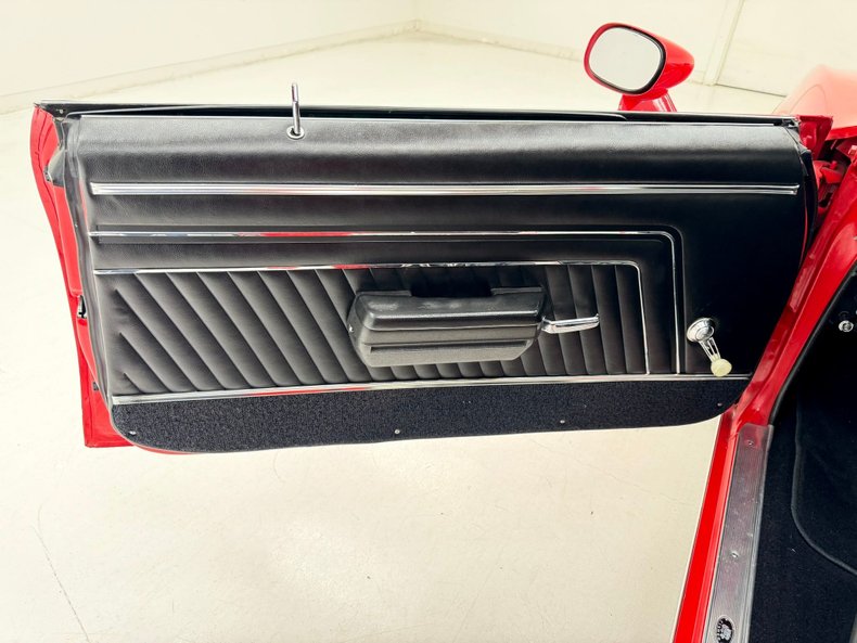 Pontiac-Gto-1970-Cardinal-Red-Black-33